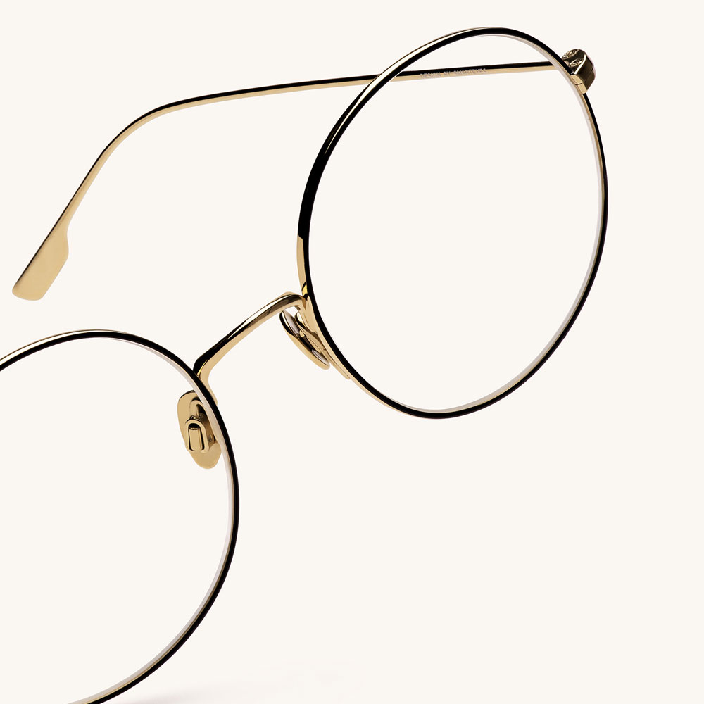 Noblesse Collection by Smarteyes - Eldstierna Noblesse Collection by Smarteyes - Eldstierna